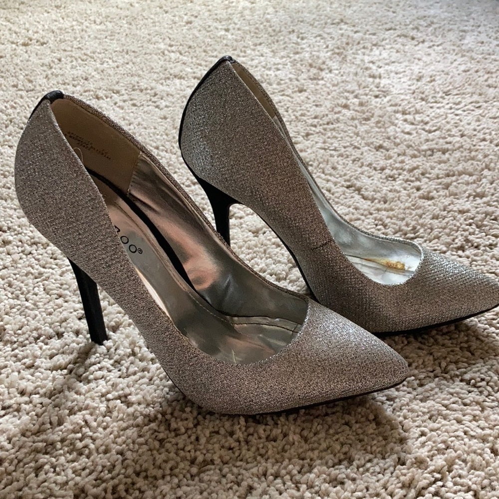 Sparkly silver Bamboo pumps